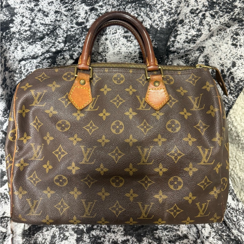 Louis Vuitton Monogram speedy 30